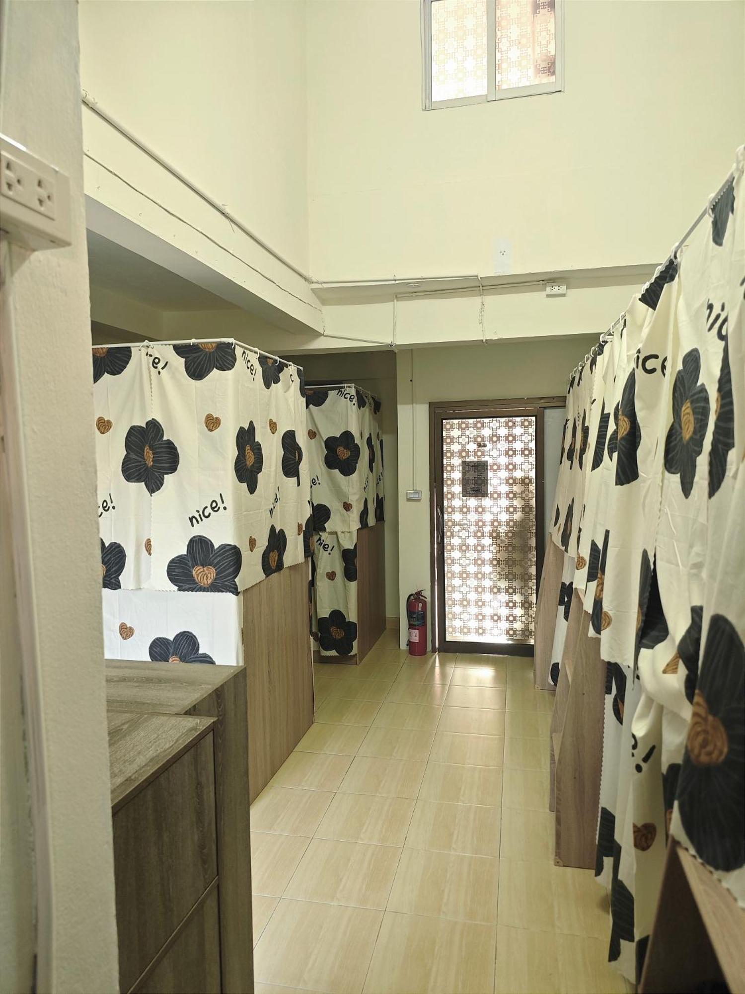Panda Lodge Home Stay 방콕 외부 사진